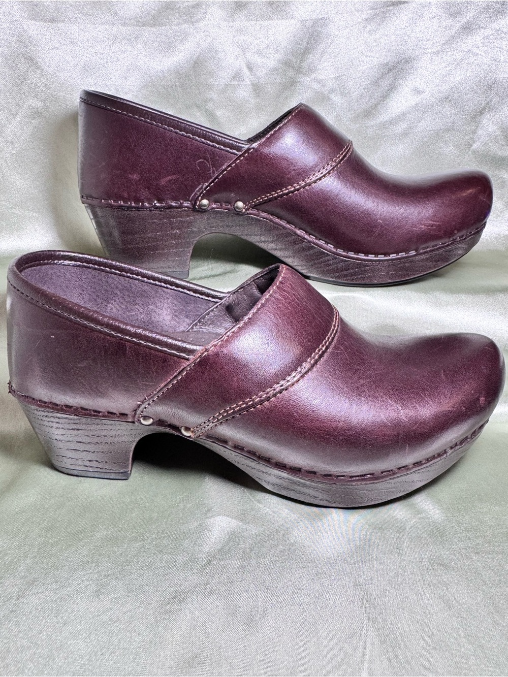 Dansko Burgundy Brown Chunky Heel Clogs 1100457800 Womens Size 38